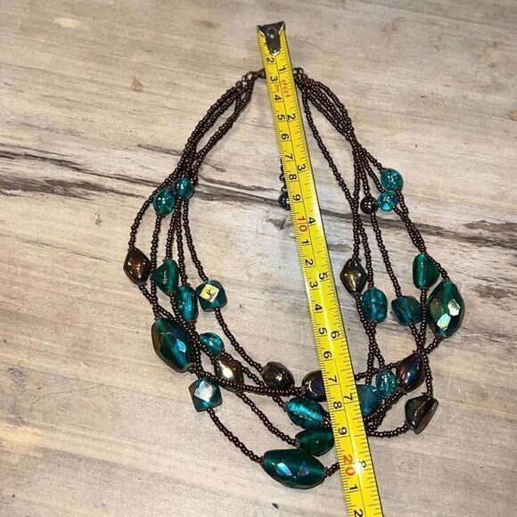 Glass Beads On 5 Strands With Copper Colored Sead Beads - Picture 6 of 6